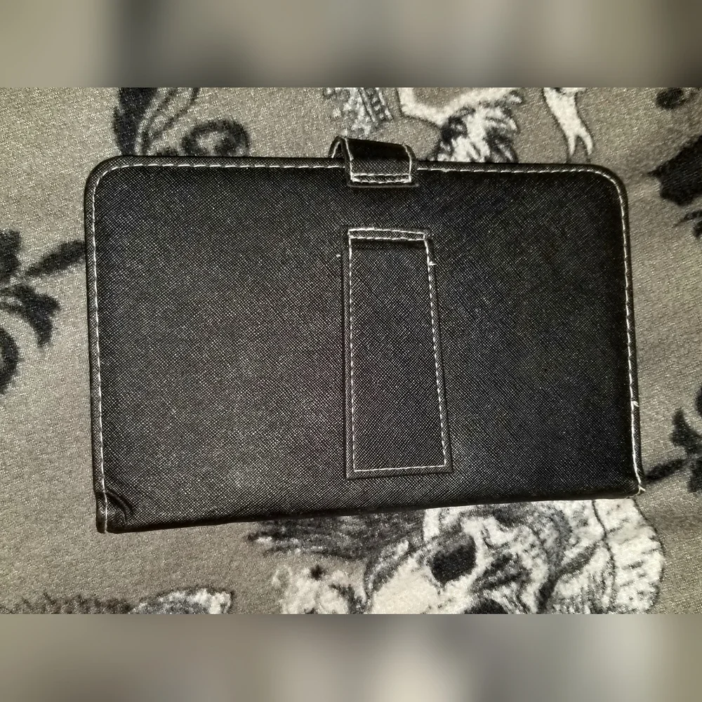 Black 7 Inch Tablet Cover W/ Keyboard & Stand